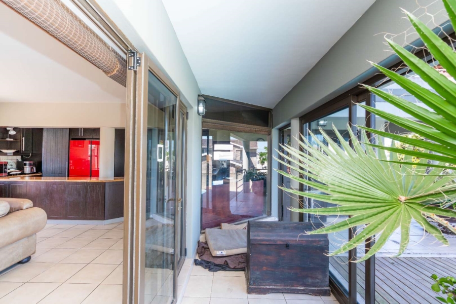 4 Bedroom Property for Sale in Myburgh Park Fase 2 Western Cape